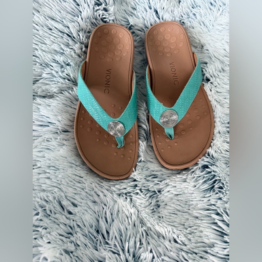 Turquoise Vionic sandal flip flop size 7